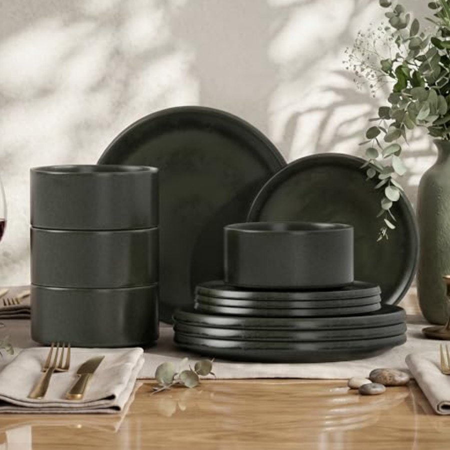Kitchen Academy Black Stoneware Dinnerware Set for 4